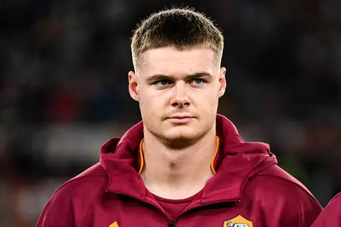 تقارير: الإصابة تبعد مهاجم روما عن الملاعب لأسبوعين